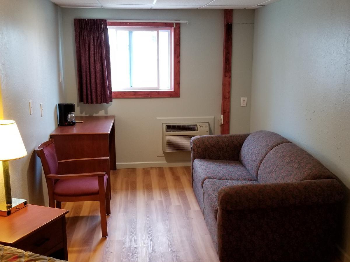 Motel Wolds - Mt. Pleasant 2*
